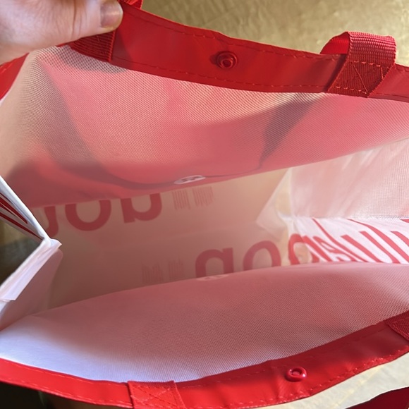 EUC 2 LILLY PULITZER TOTES & 1 LULULEMON TOTE plus a Bonus Lp Tote!! - Picture 7 of 12